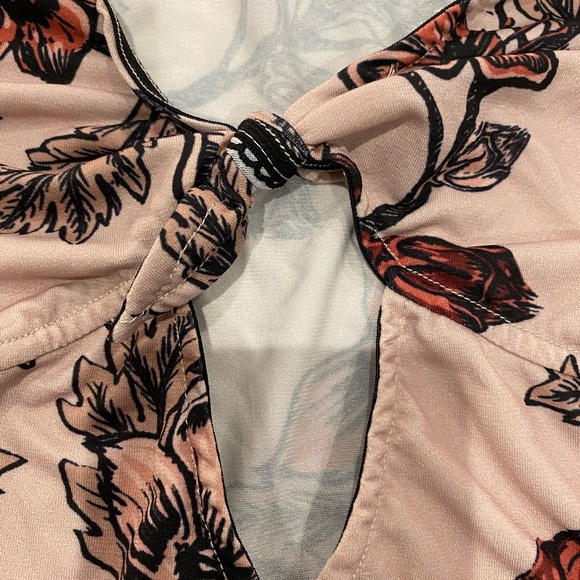 For Love & Lemons FLORAL IRIS BODYSUIT - Picture 5 of 6